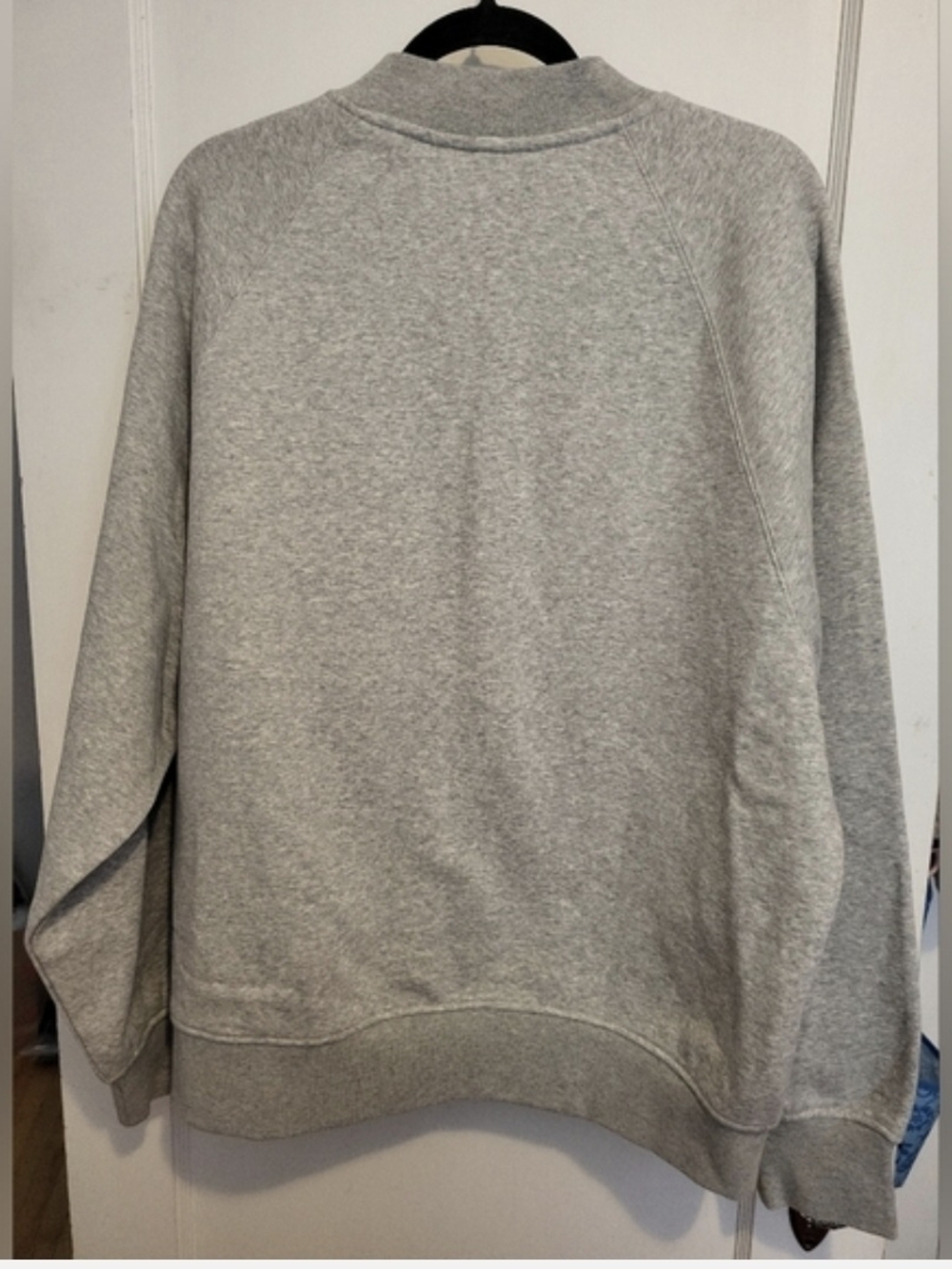 Atlin Women's Oversized Fit Crew Sweatshirt Size: XL - Picture 8 of 9